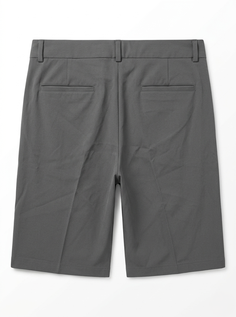 Bermuda Shorts Feature a Relaxed Fit With Front Pleats/1031-204