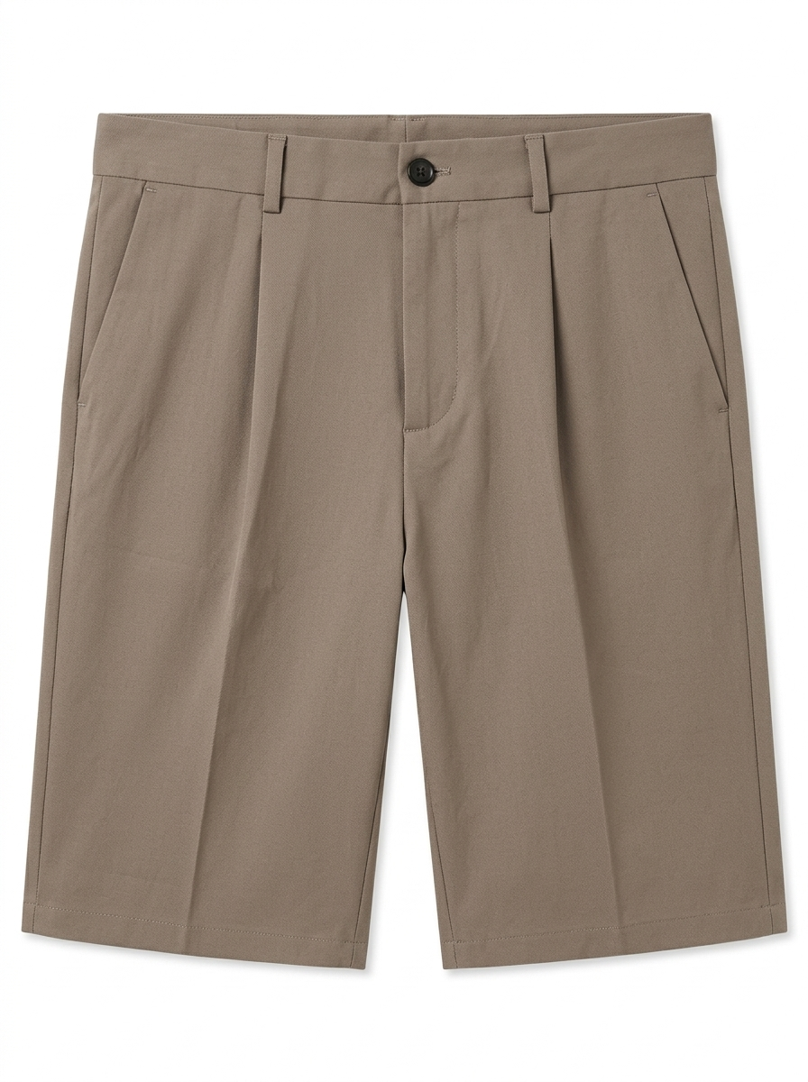 Bermuda Shorts Feature a Relaxed Fit With Front Pleats/1031-204